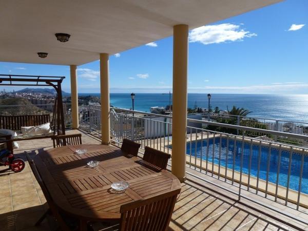 Confortable villa con vistas al mar