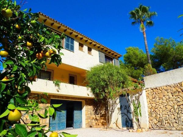 Amplia villa en Albir con vistas