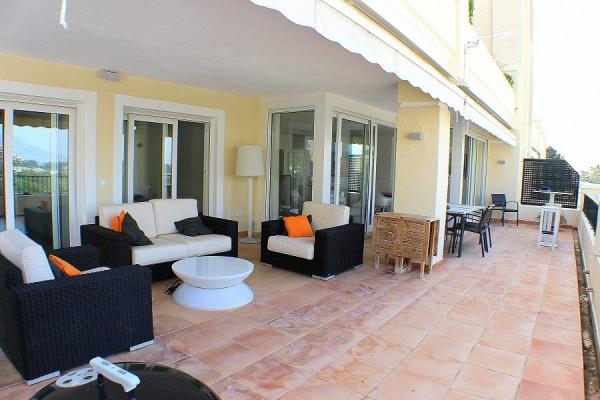 Apartamento con vistas al mar en Altea Hills