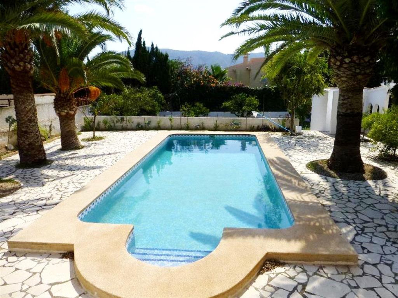 Villa en Alfaz del Pi con parcela grande