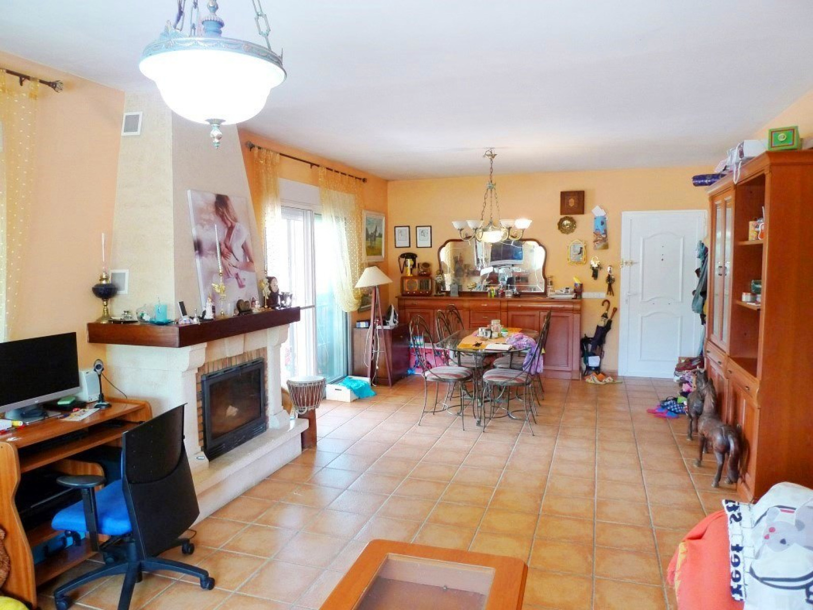 Acogedora casa en parcela de 6000 m2