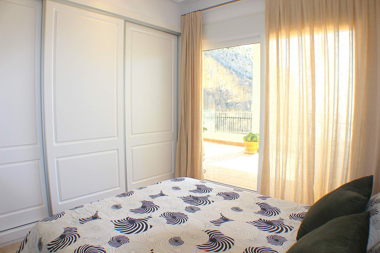 1st line apartment in Mascarat
