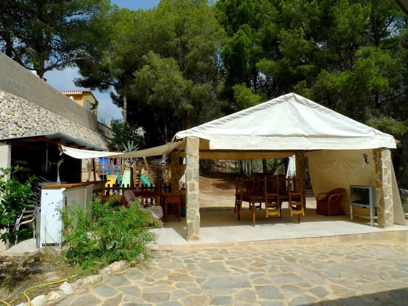Acogedora casa en parcela de 6000 m2