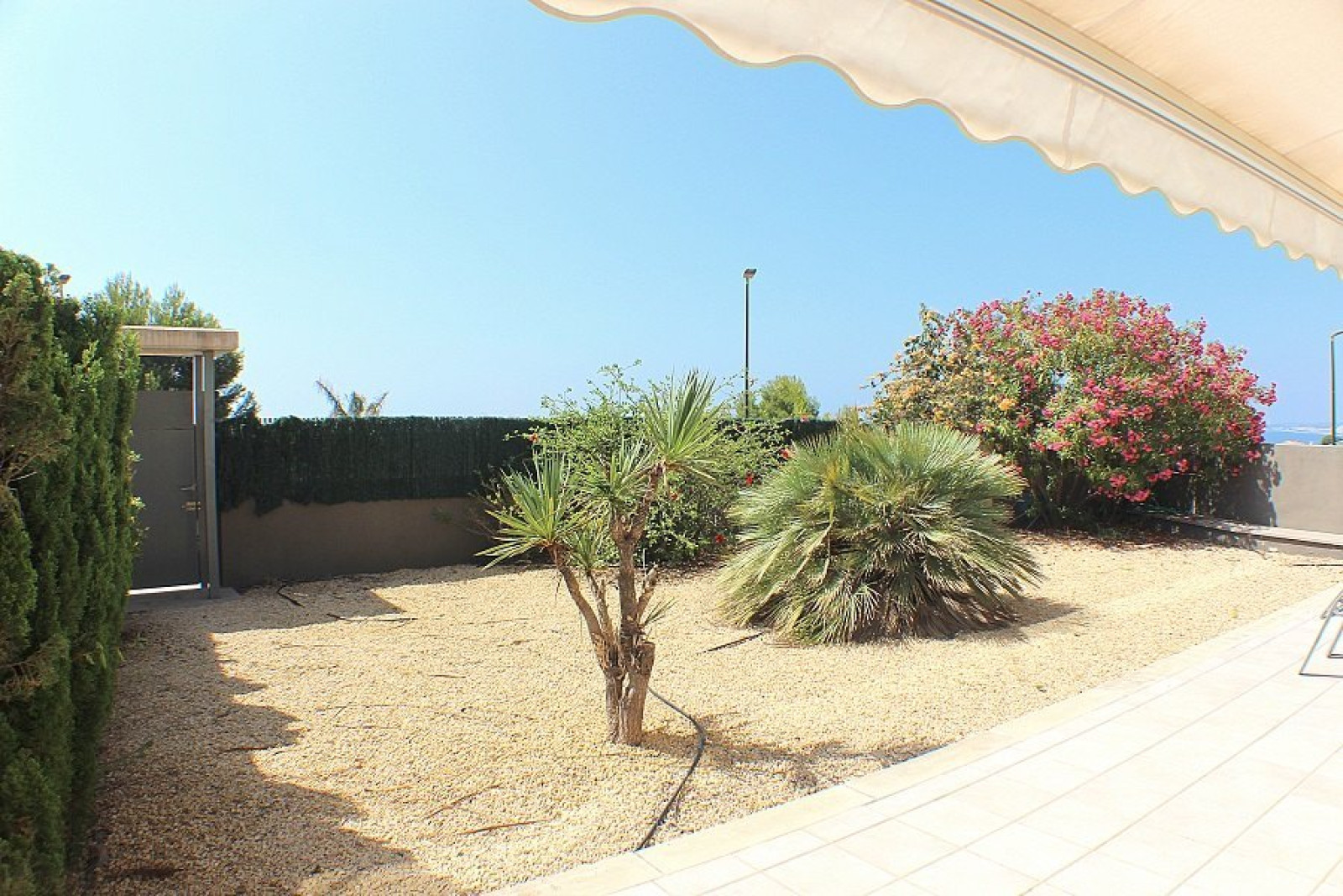 Piso bajo en zona Campomanes, Altea.