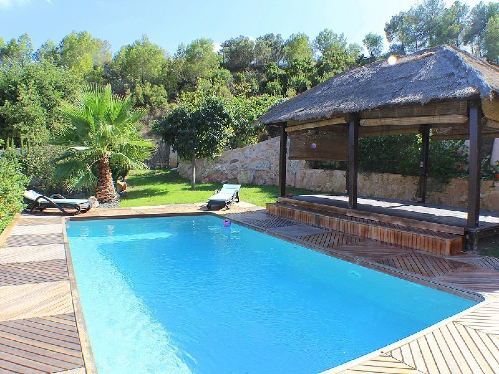 Finca de estilo moderno en Guadalest