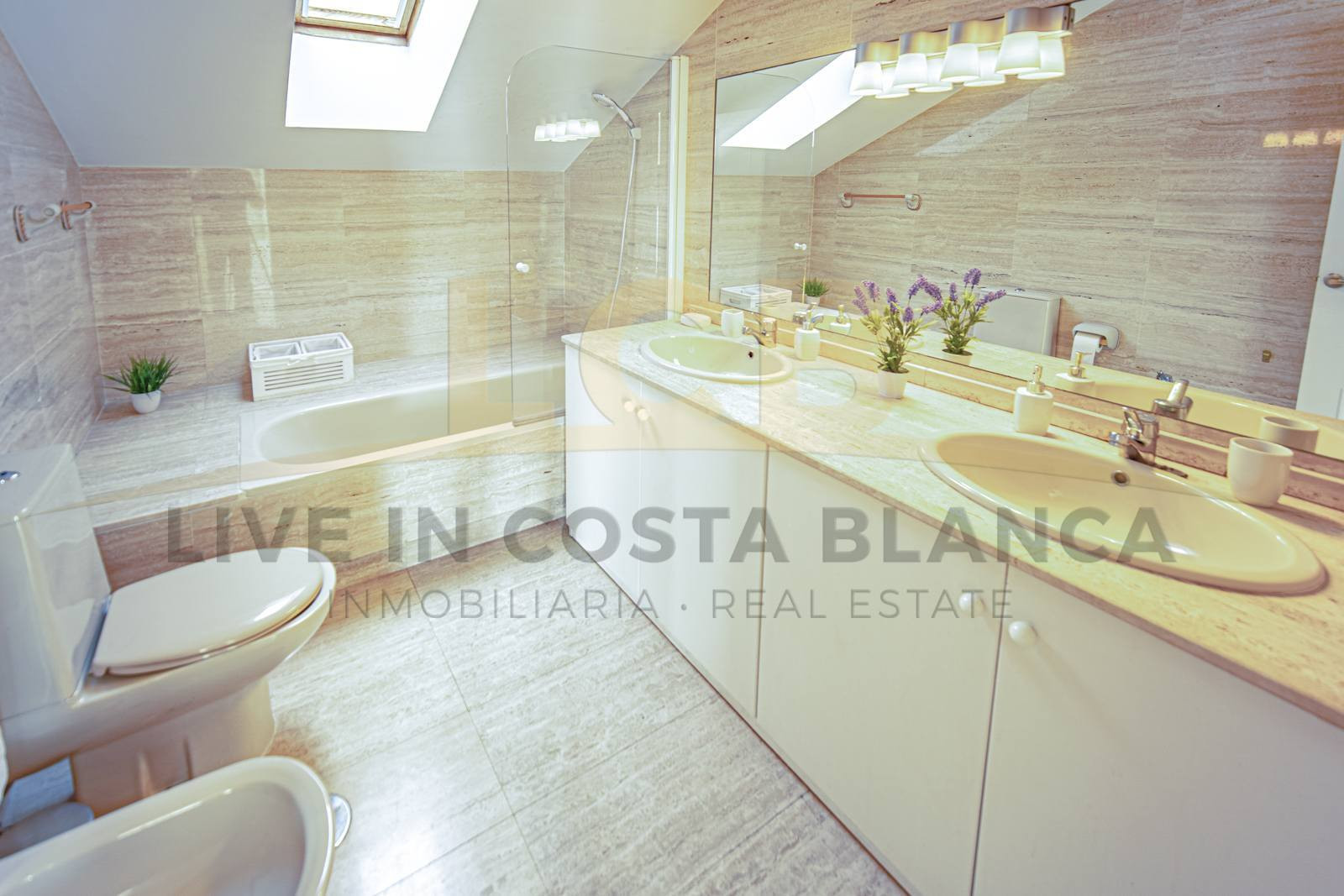 Penthouse ALIA