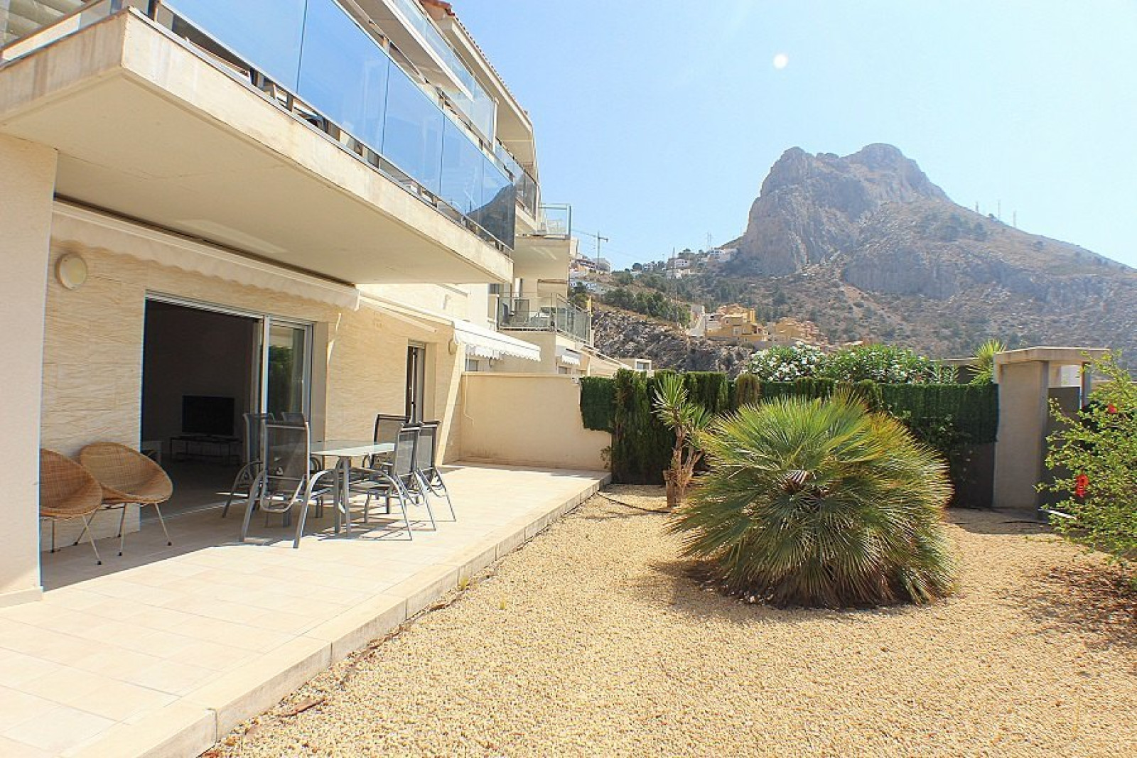 Piso bajo en zona Campomanes, Altea.