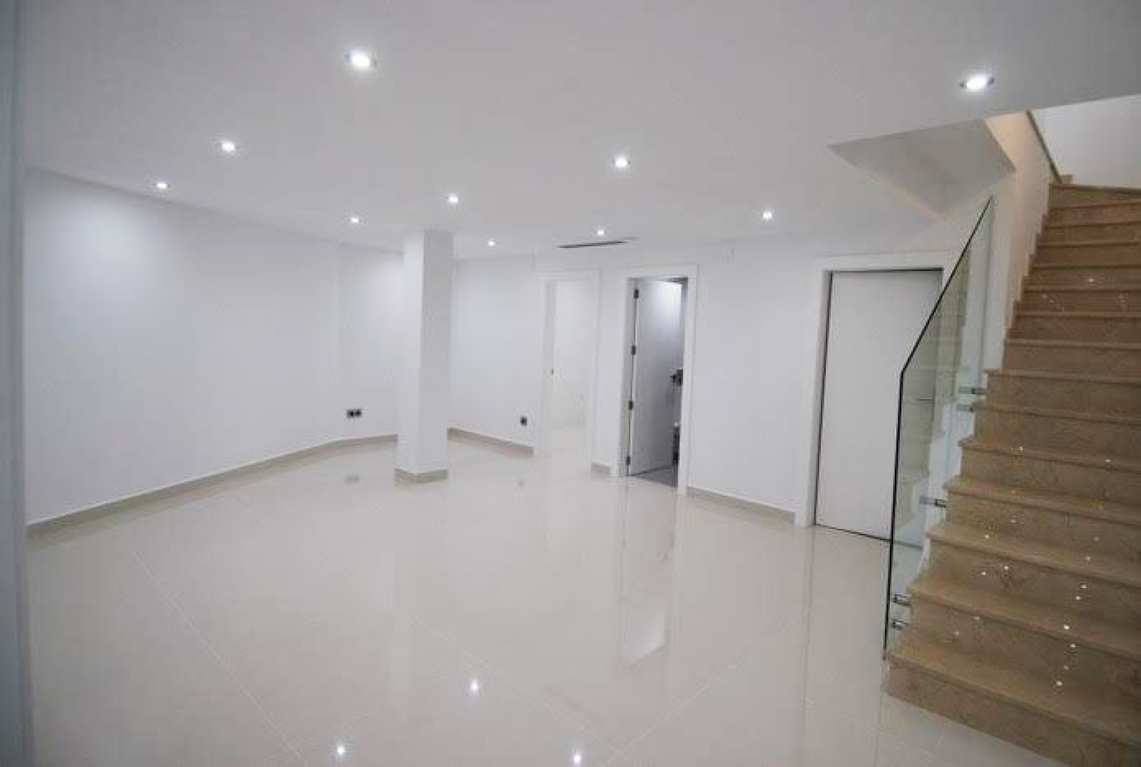 Nueva villa en primera l&iacute;nea del mar