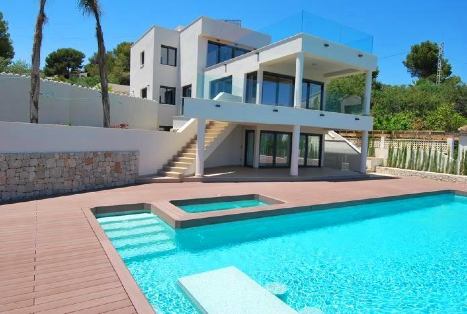 Nueva villa en primera l&iacute;nea del mar