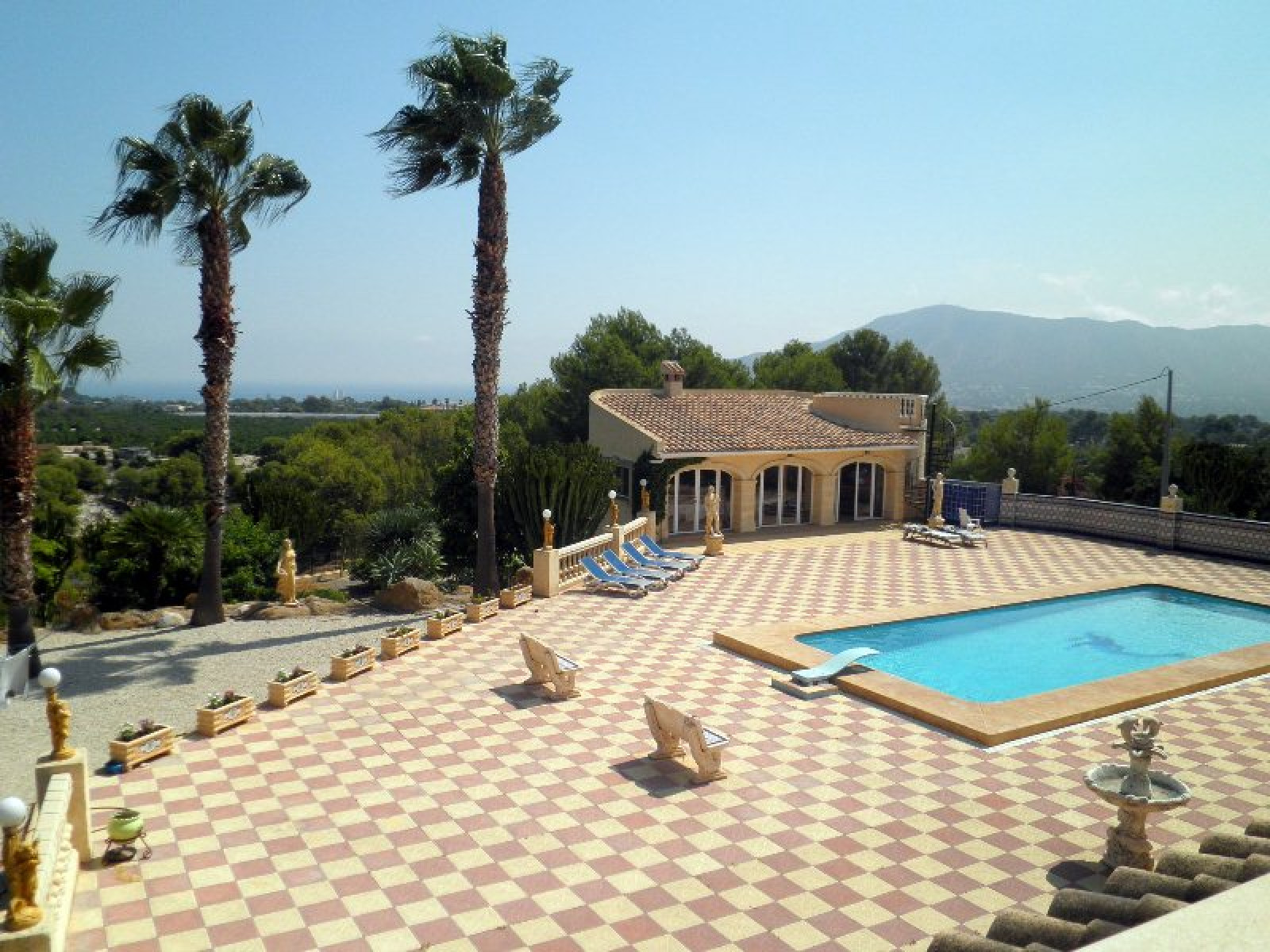 Villa grande con espectaculares vistas