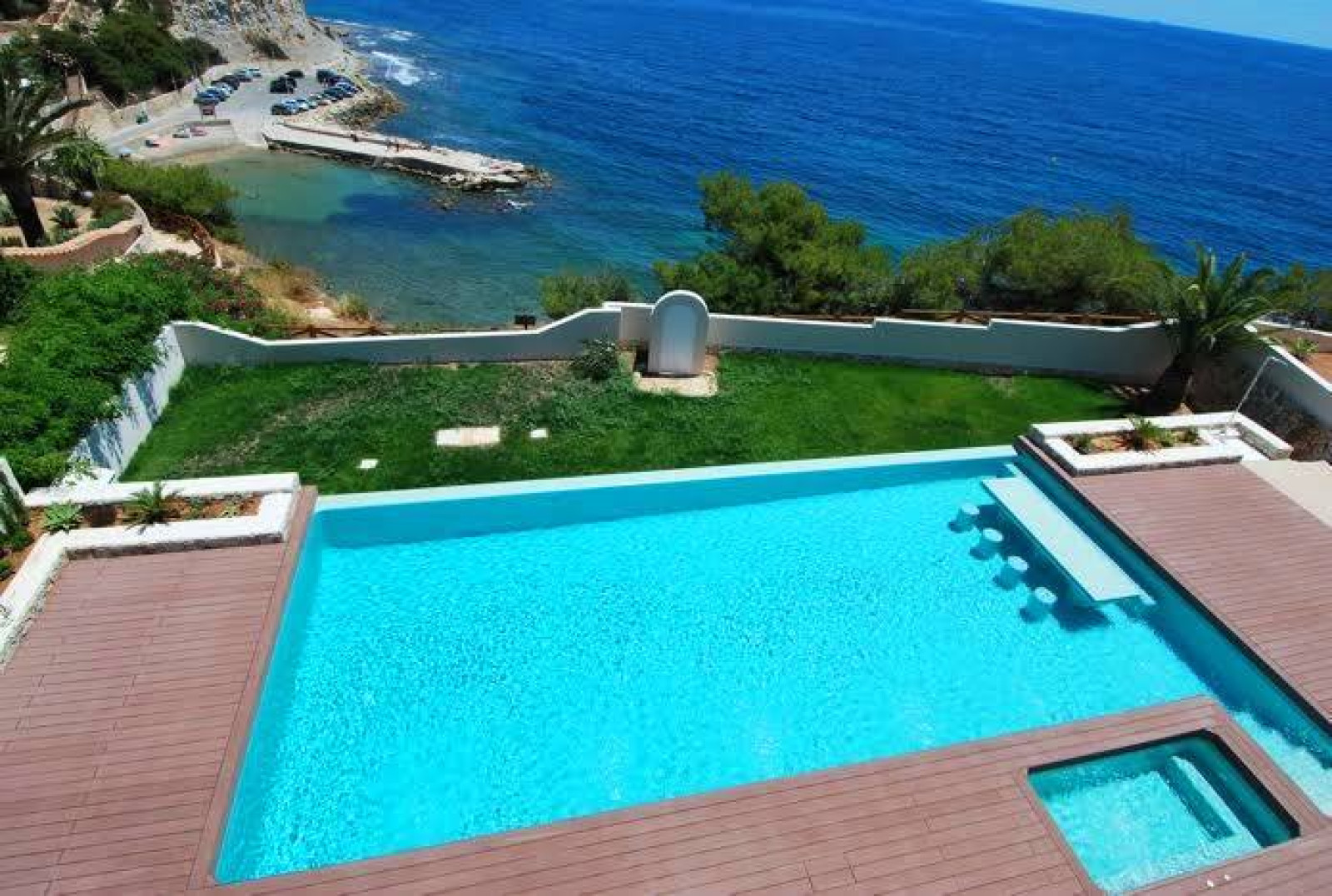 Nueva villa en primera l&iacute;nea del mar