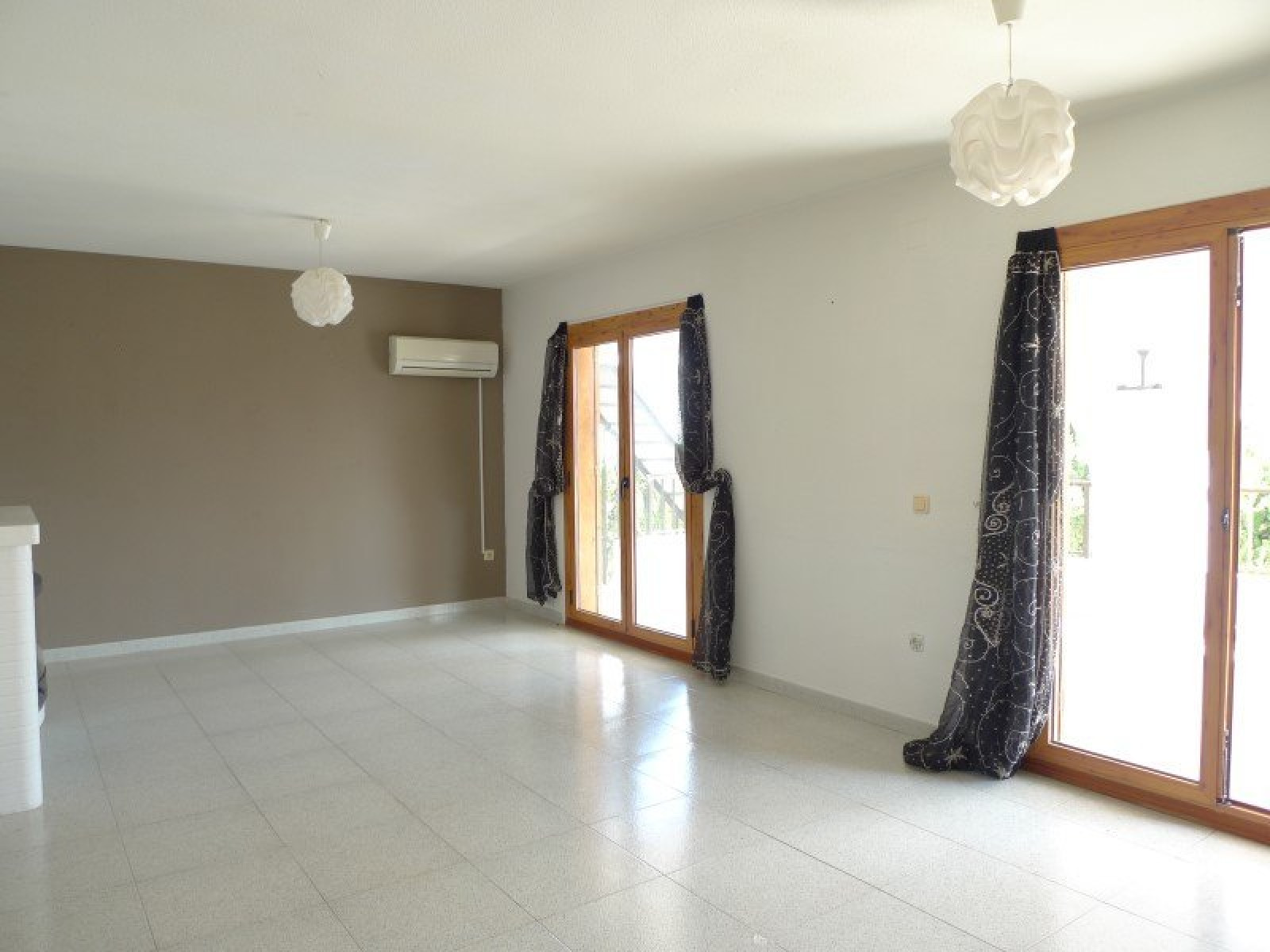 Villa en una planta en Alfas.