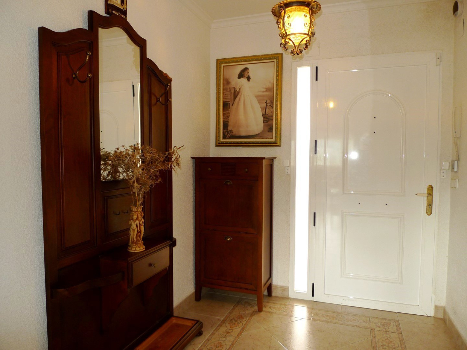 Villa en Alfaz del Pi con parcela grande