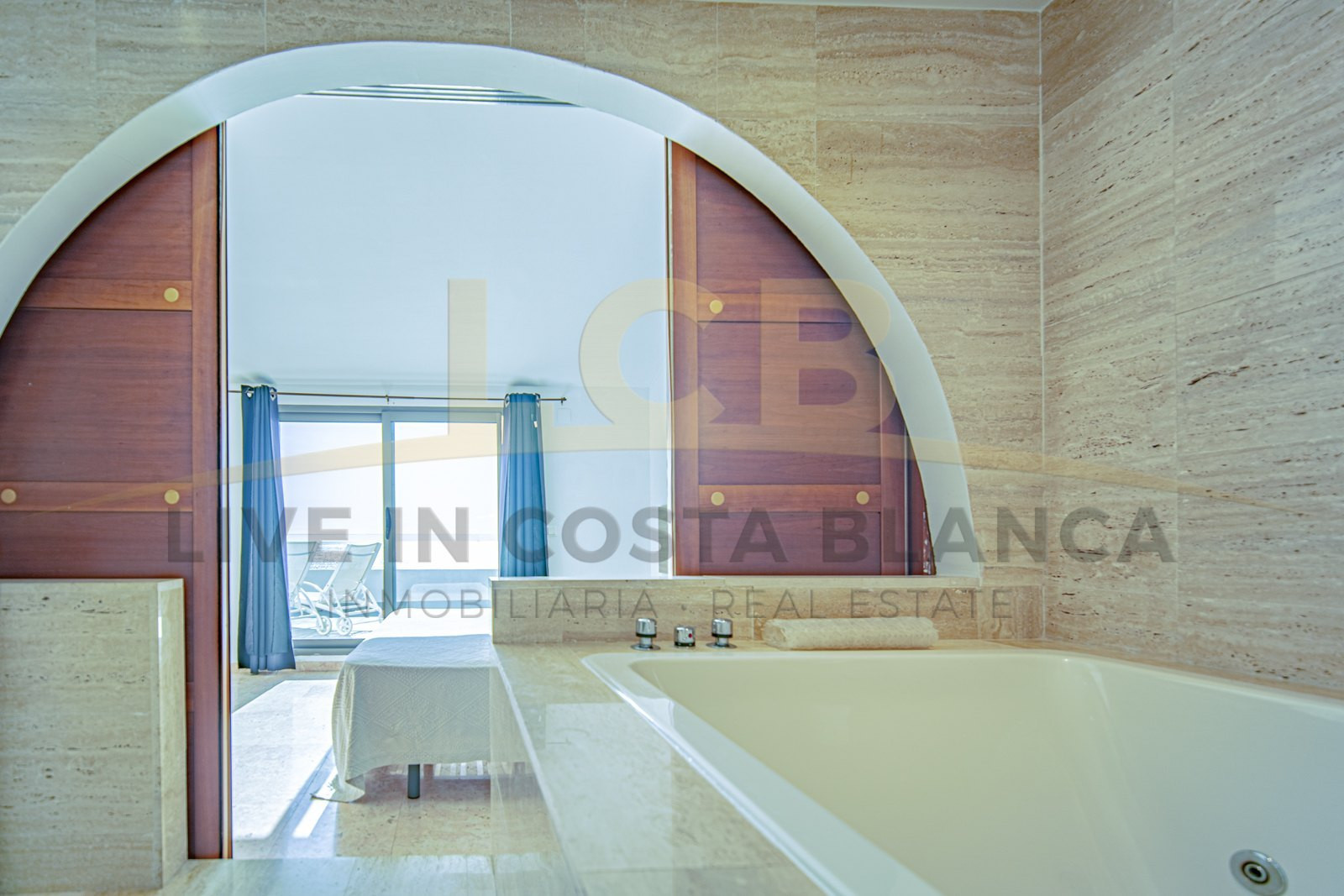 Penthouse ALIA