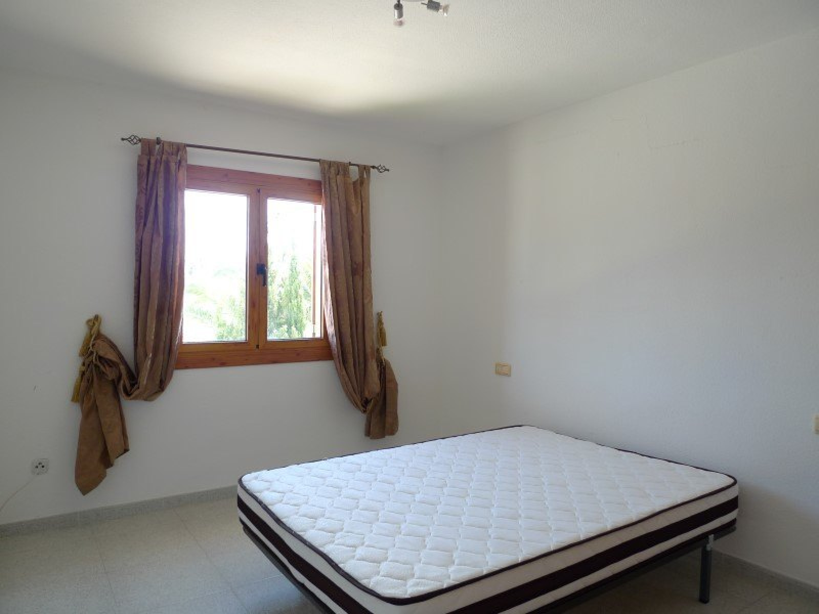 Villa en una planta en Alfas.