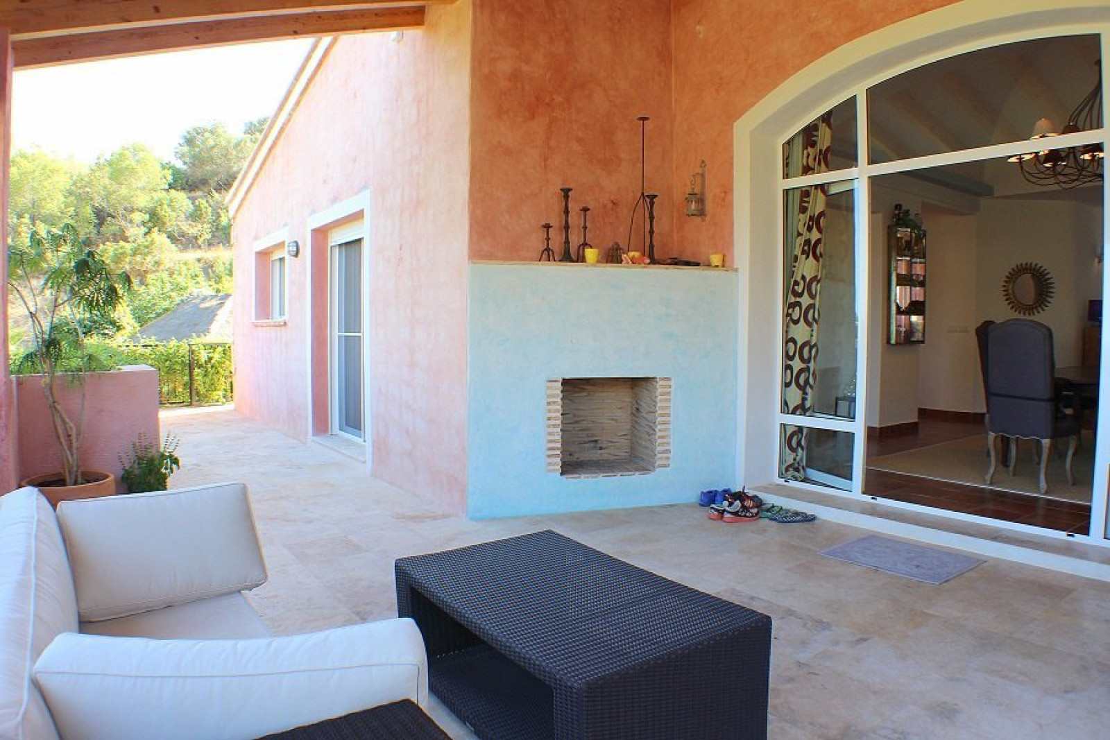 Finca de estilo moderno en Guadalest