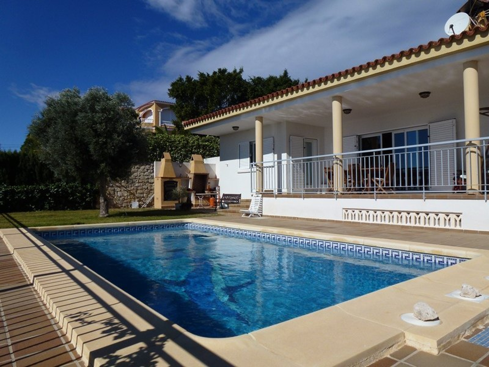 Confortable villa con vistas al mar