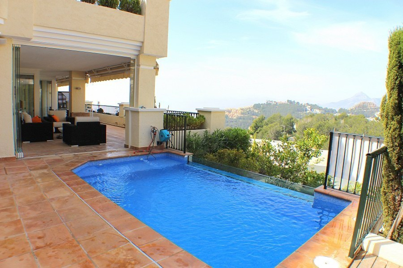 Apartamento con vistas al mar en Altea Hills