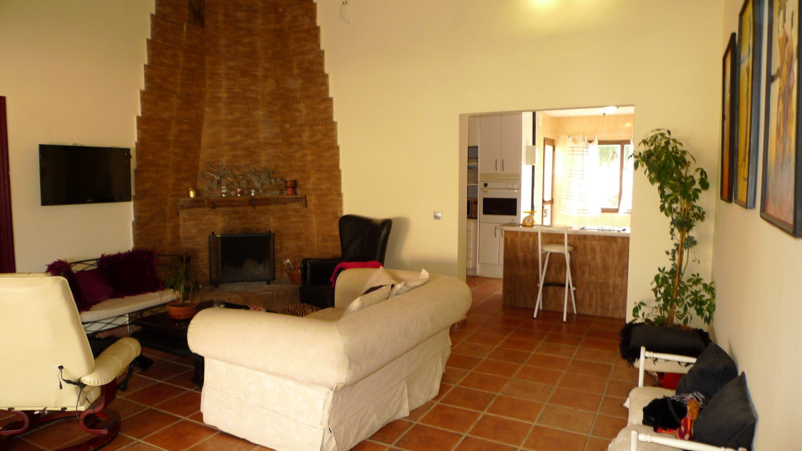 Villa con apartamento independiente