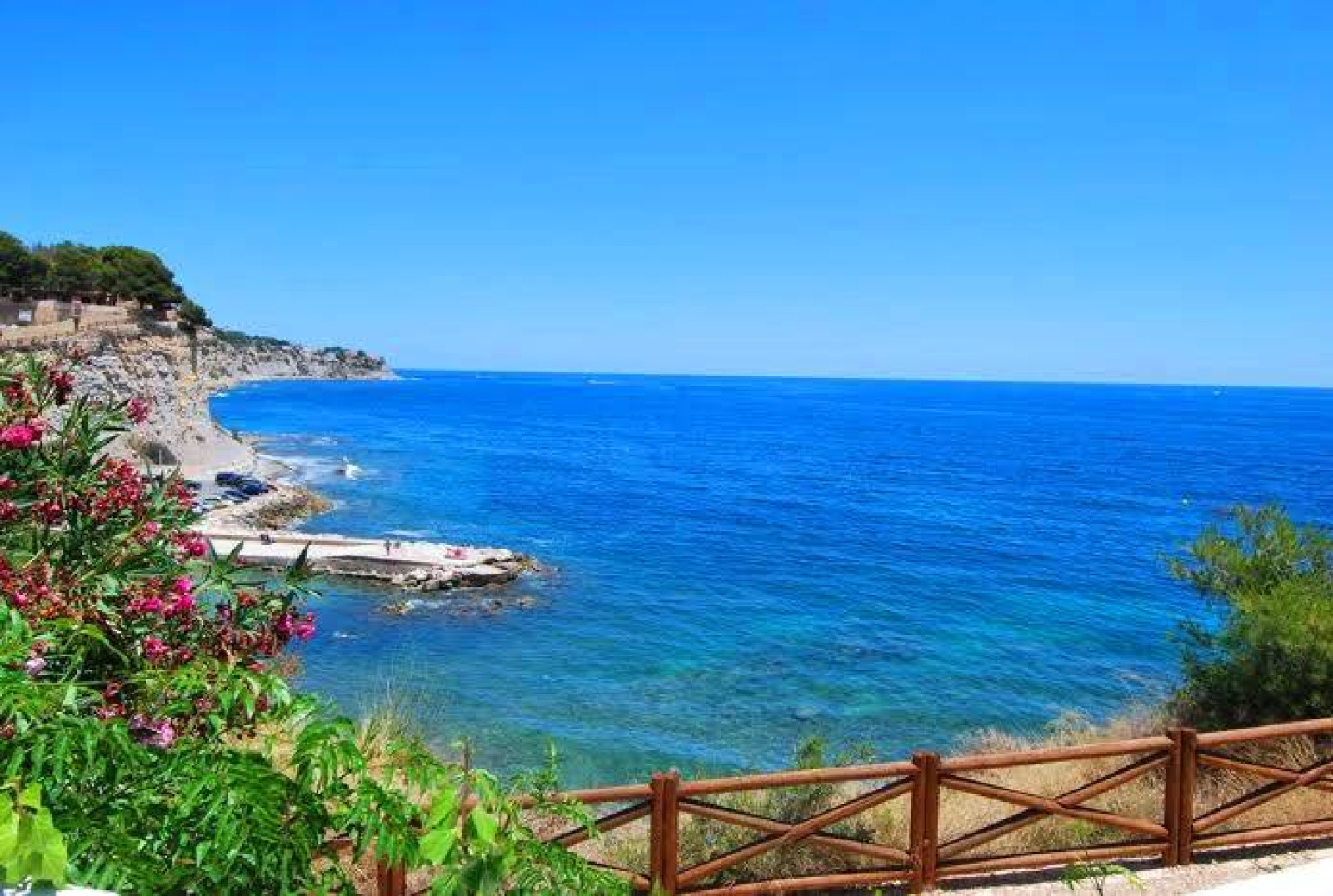 Nueva villa en primera l&iacute;nea del mar