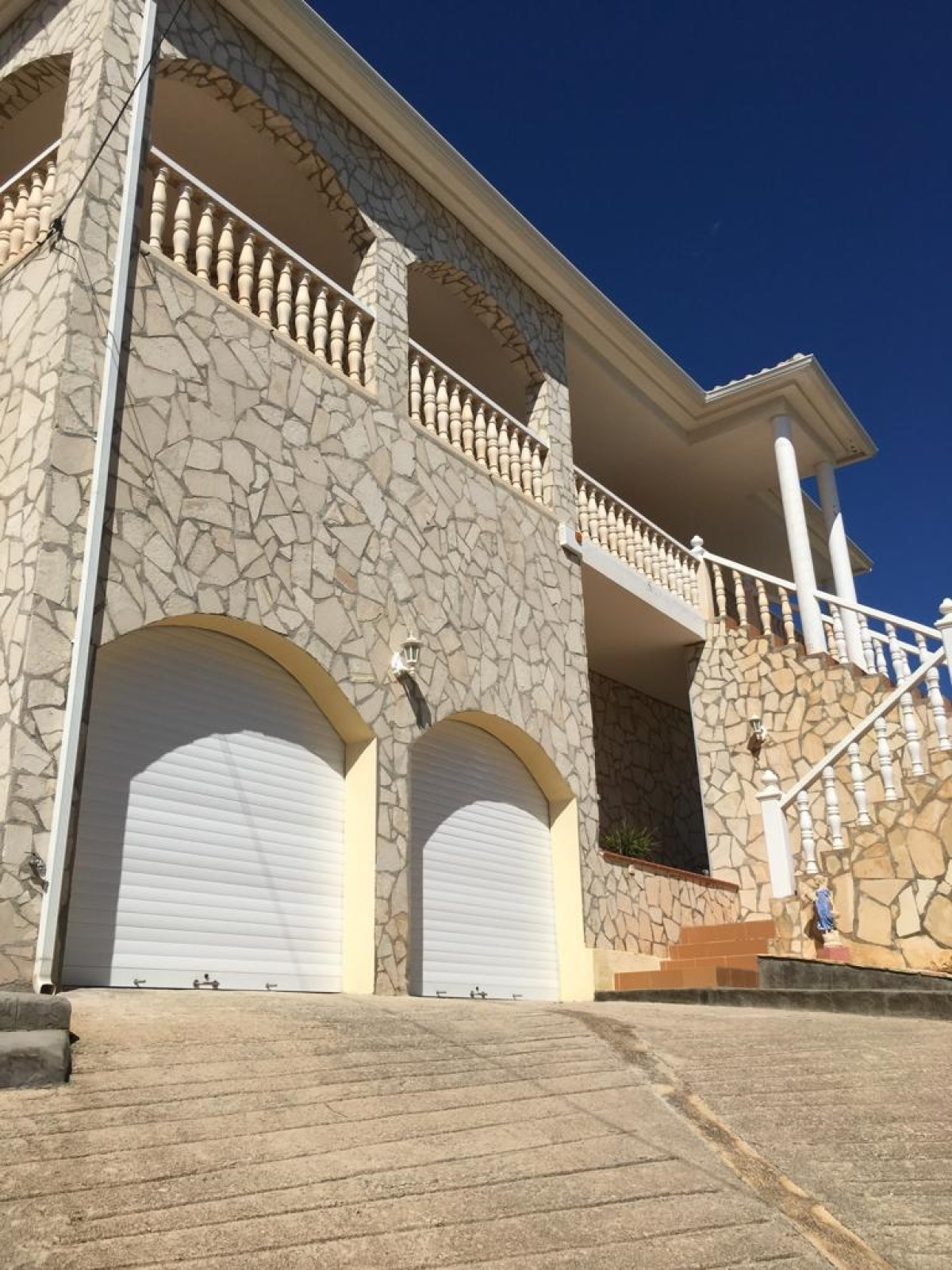 Bonito chalet en la Nuc&iacute;a