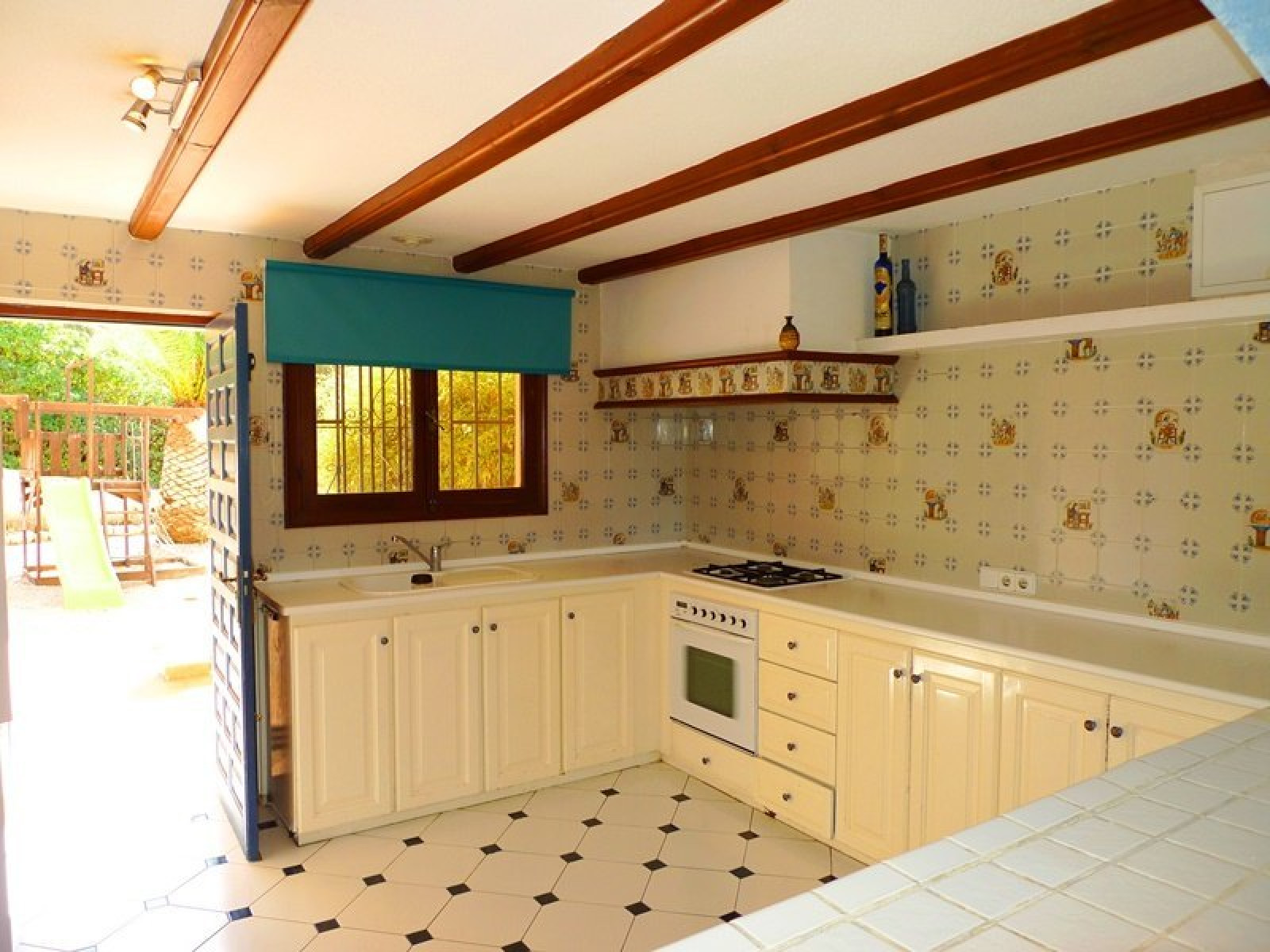 Amplia villa en Albir con vistas