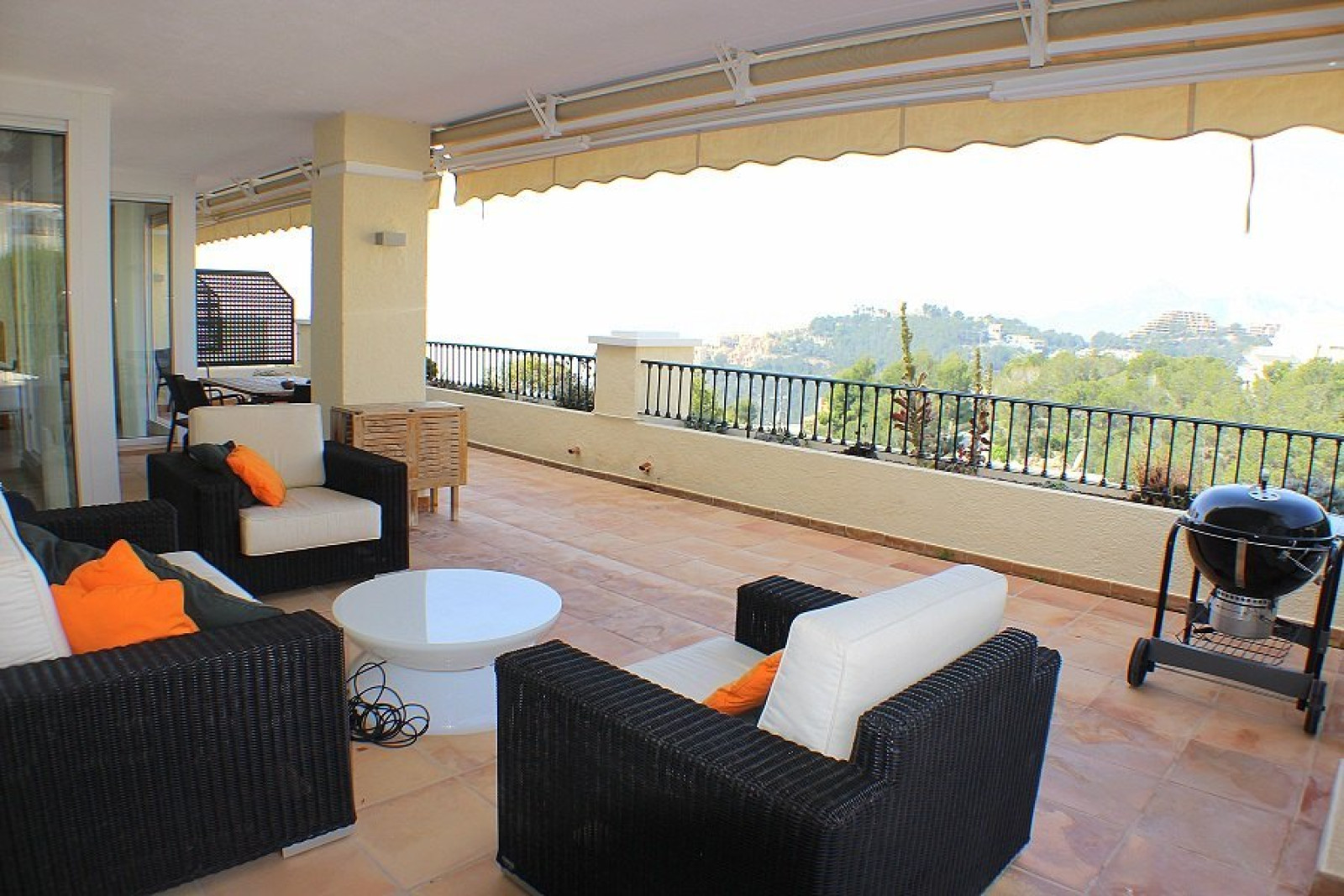 Apartamento con vistas al mar en Altea Hills