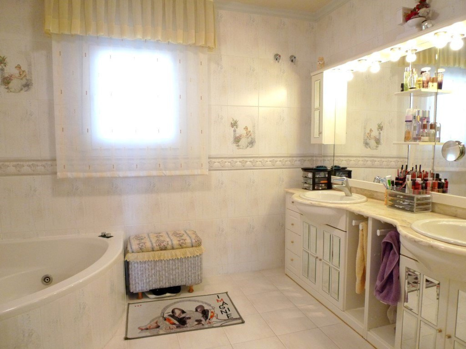 Spacious villa overlooking the sea in La Nucia