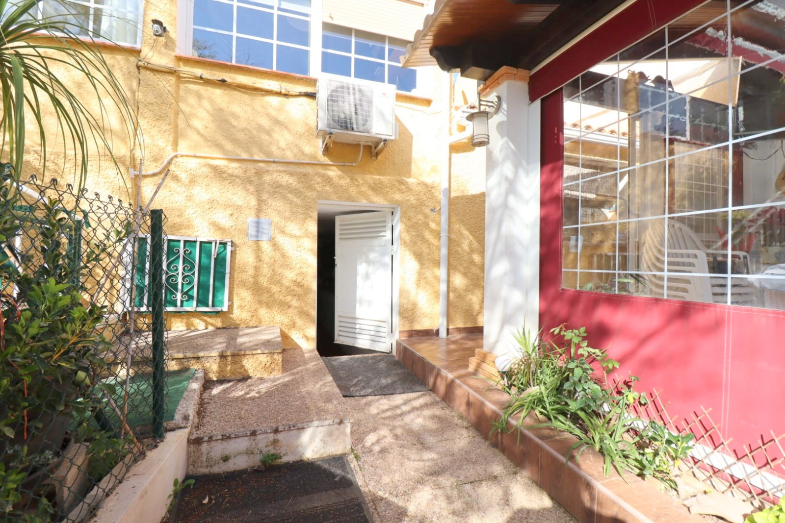 Chalet adosado en La Nuc&iacute;a