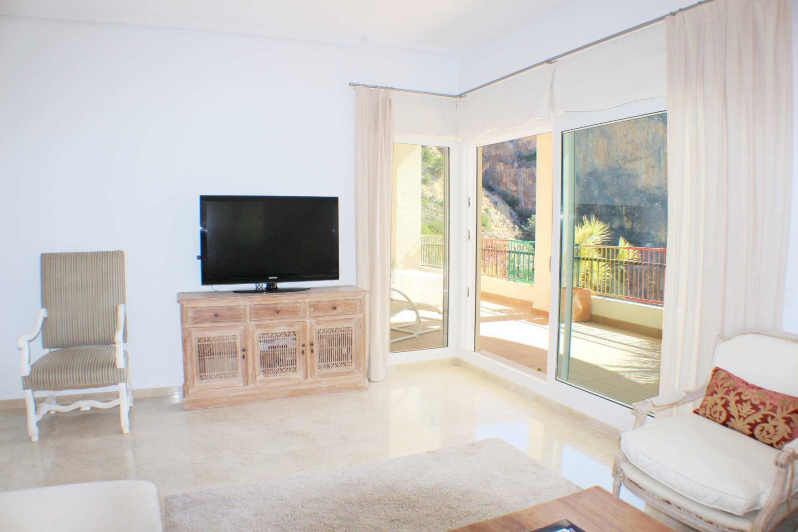 1st line apartment in Mascarat