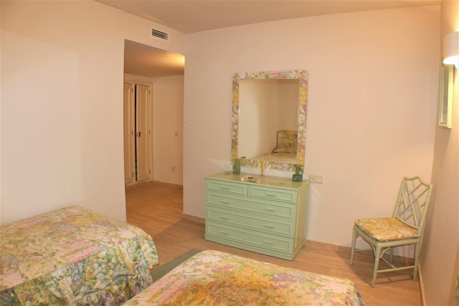 Atico Duplex en 1&ordf; Linea de Campomanes