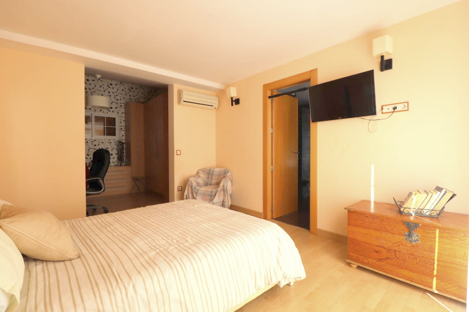Chalet adosado en La Nuc&iacute;a
