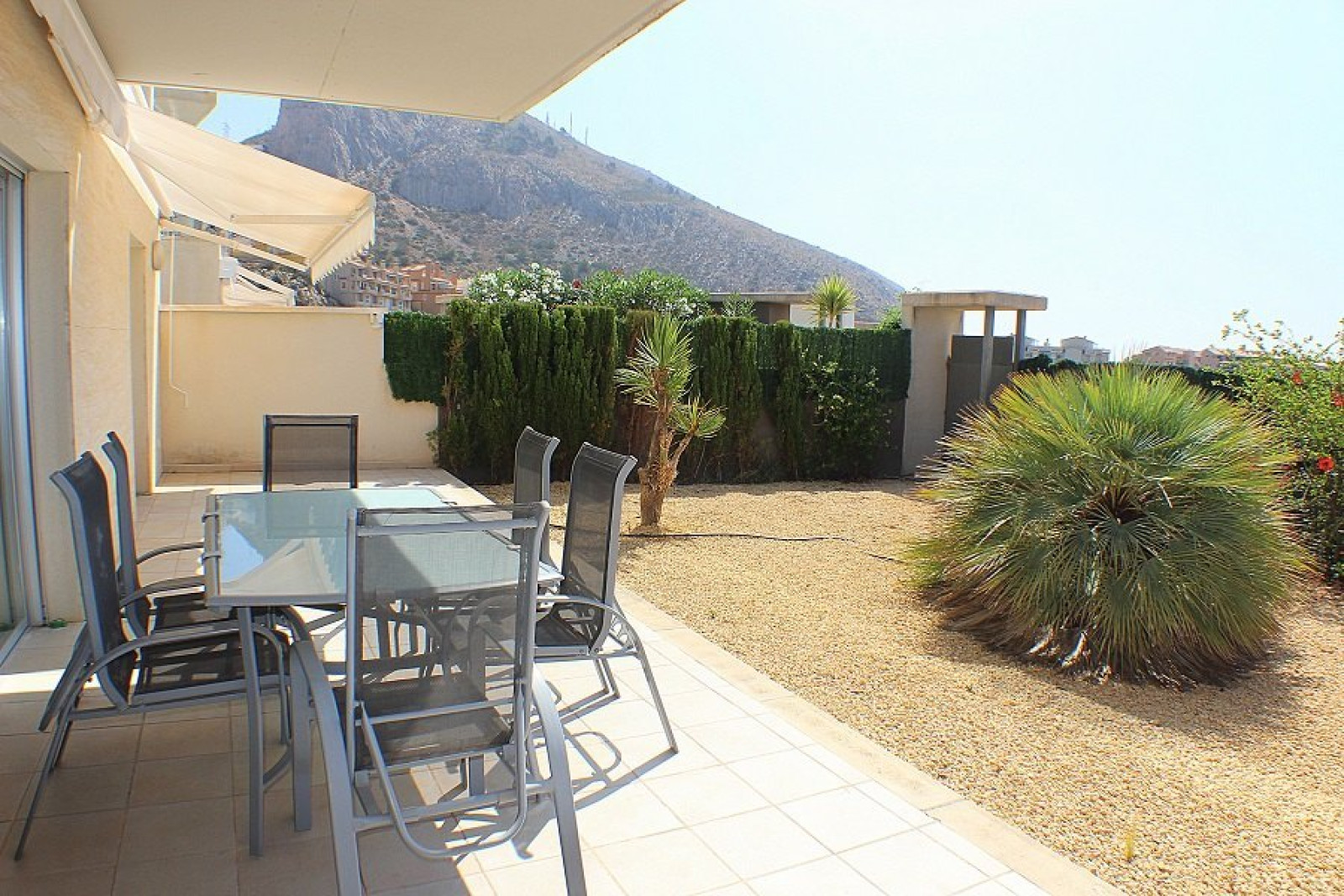 Piso bajo en zona Campomanes, Altea.