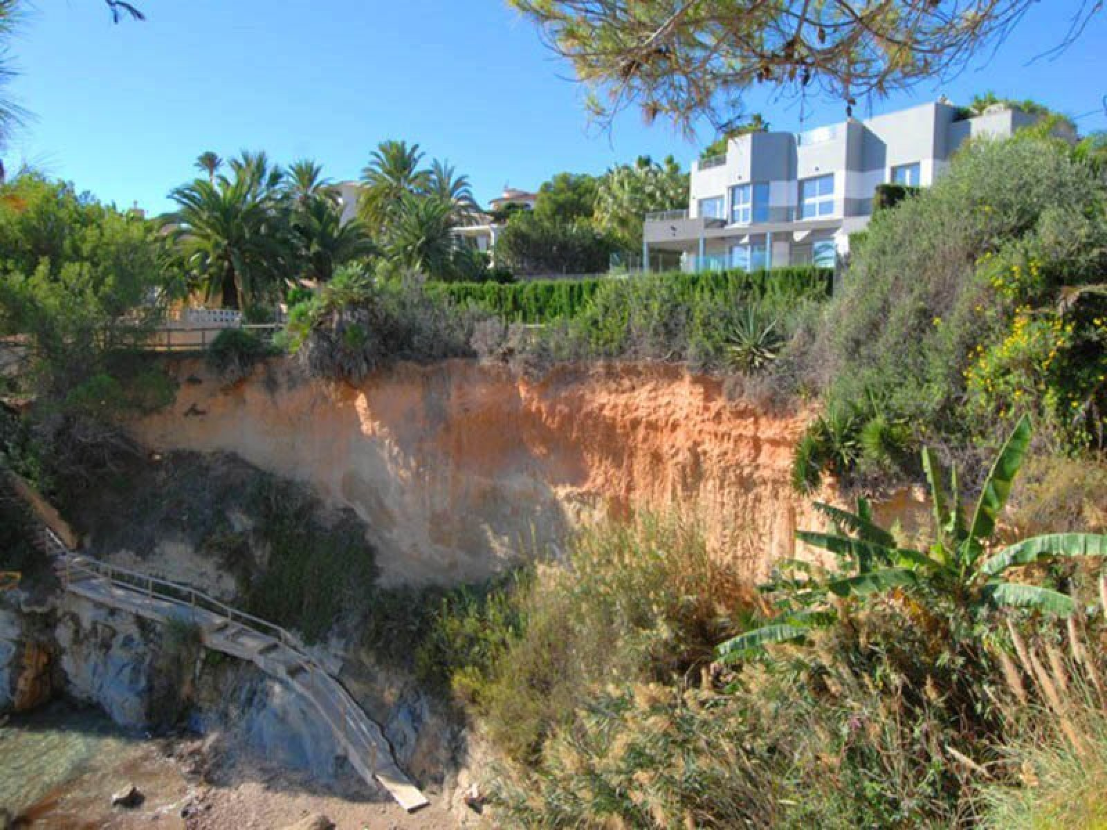 Nueva villa en primera l&iacute;nea del mar