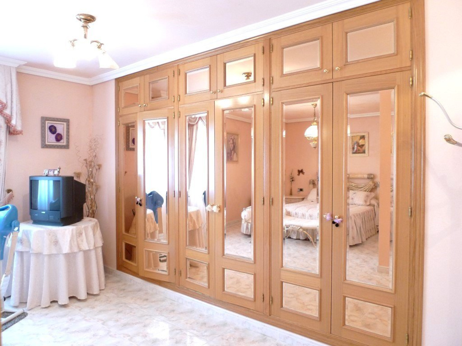 Spacious villa overlooking the sea in La Nucia