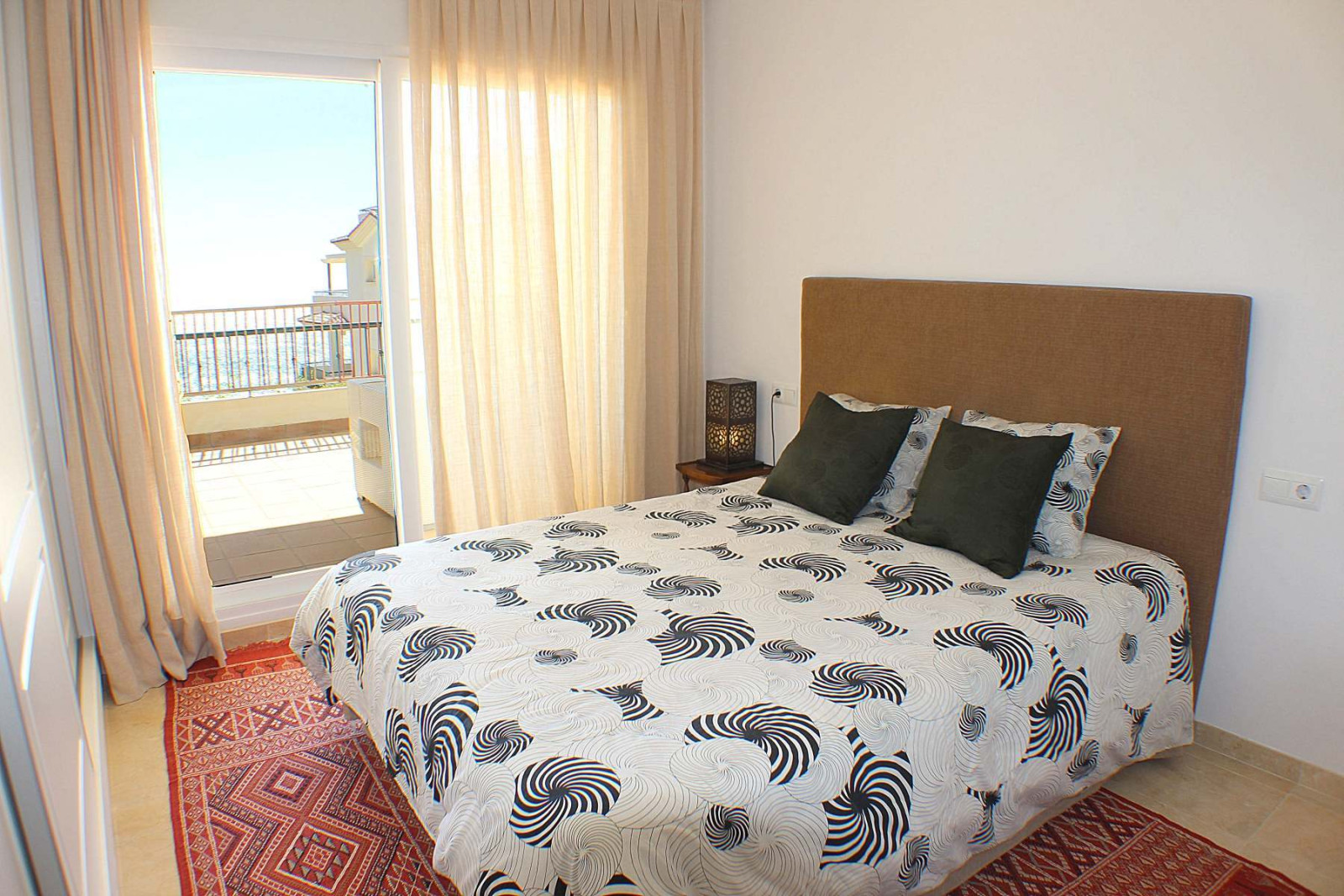 1st line apartment in Mascarat