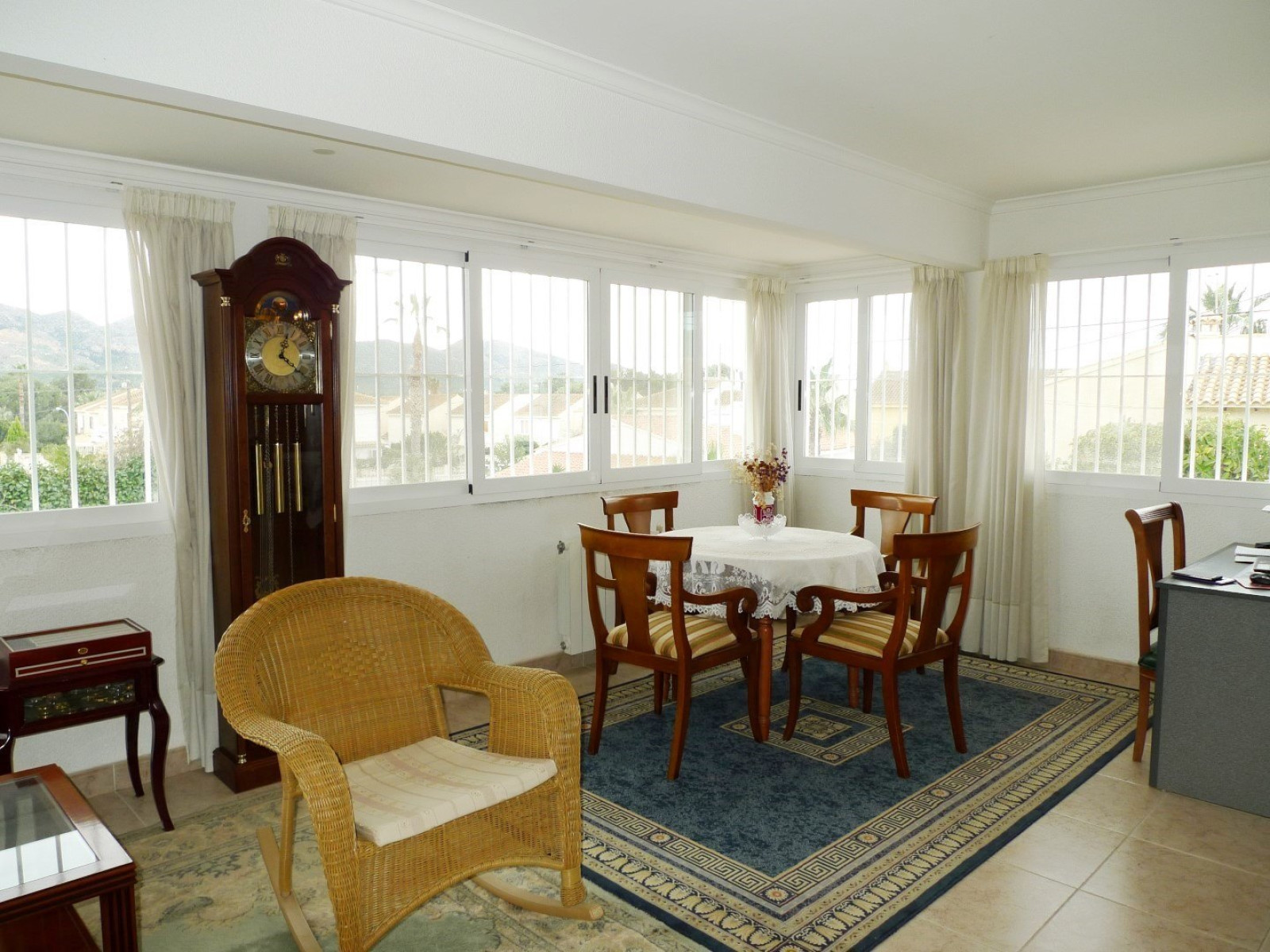 Villa en Alfaz del Pi con parcela grande