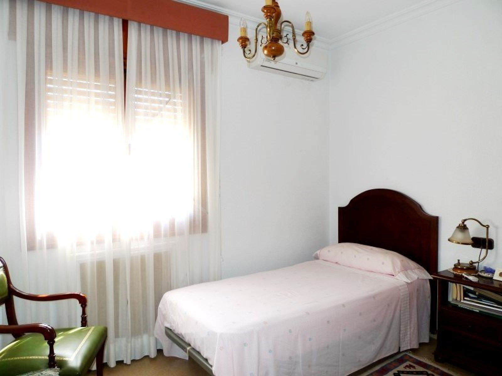 Villa con exclusiva ubicaci&oacute;n y dimensi&oacute;n