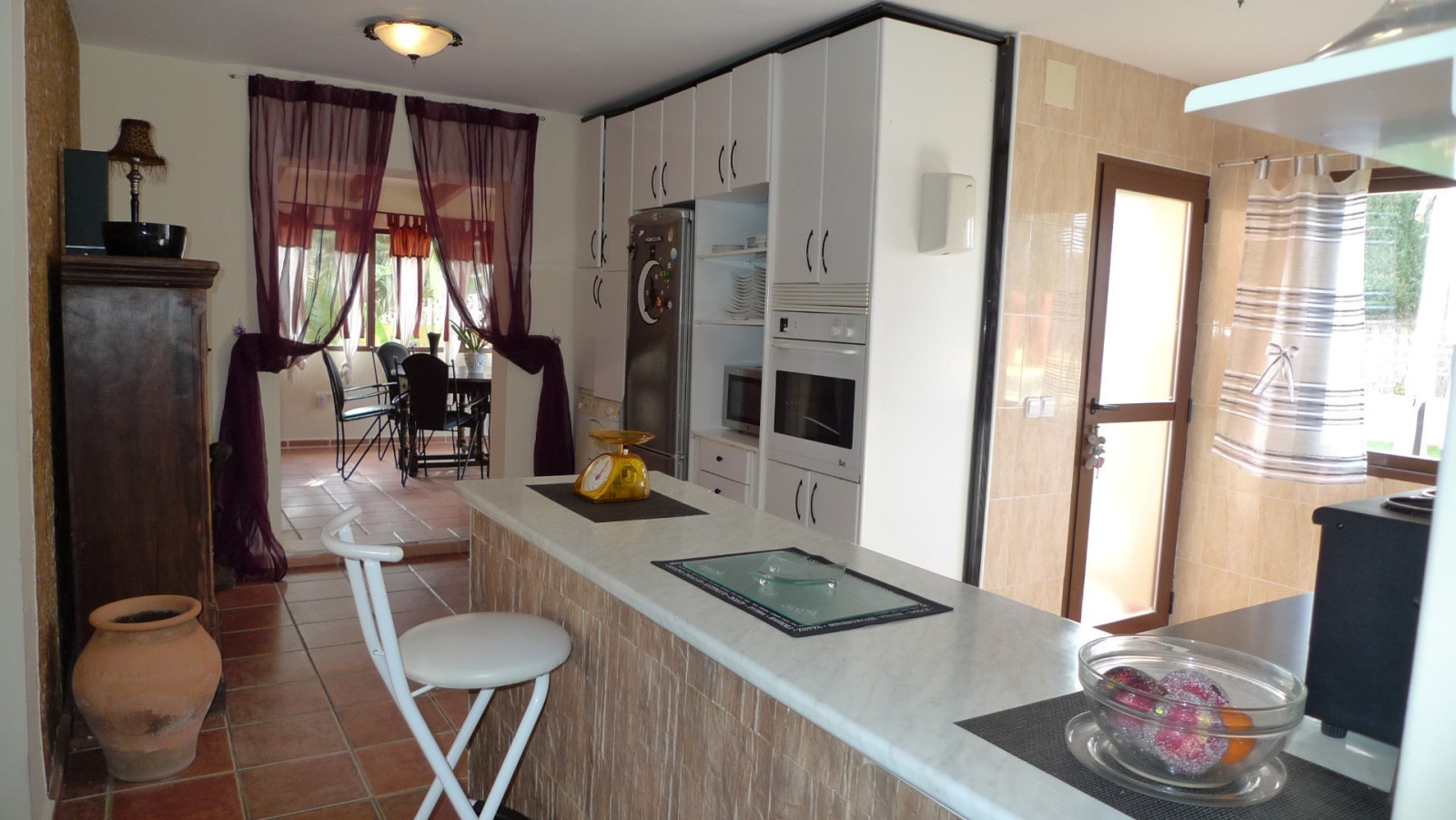 Villa con apartamento independiente