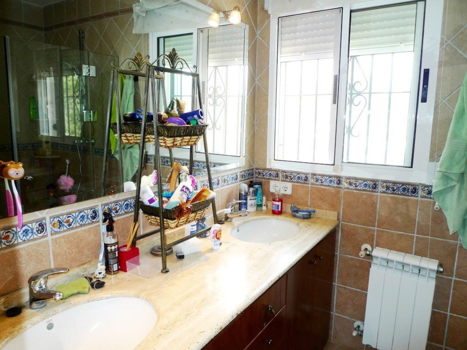 Acogedora casa en parcela de 6000 m2