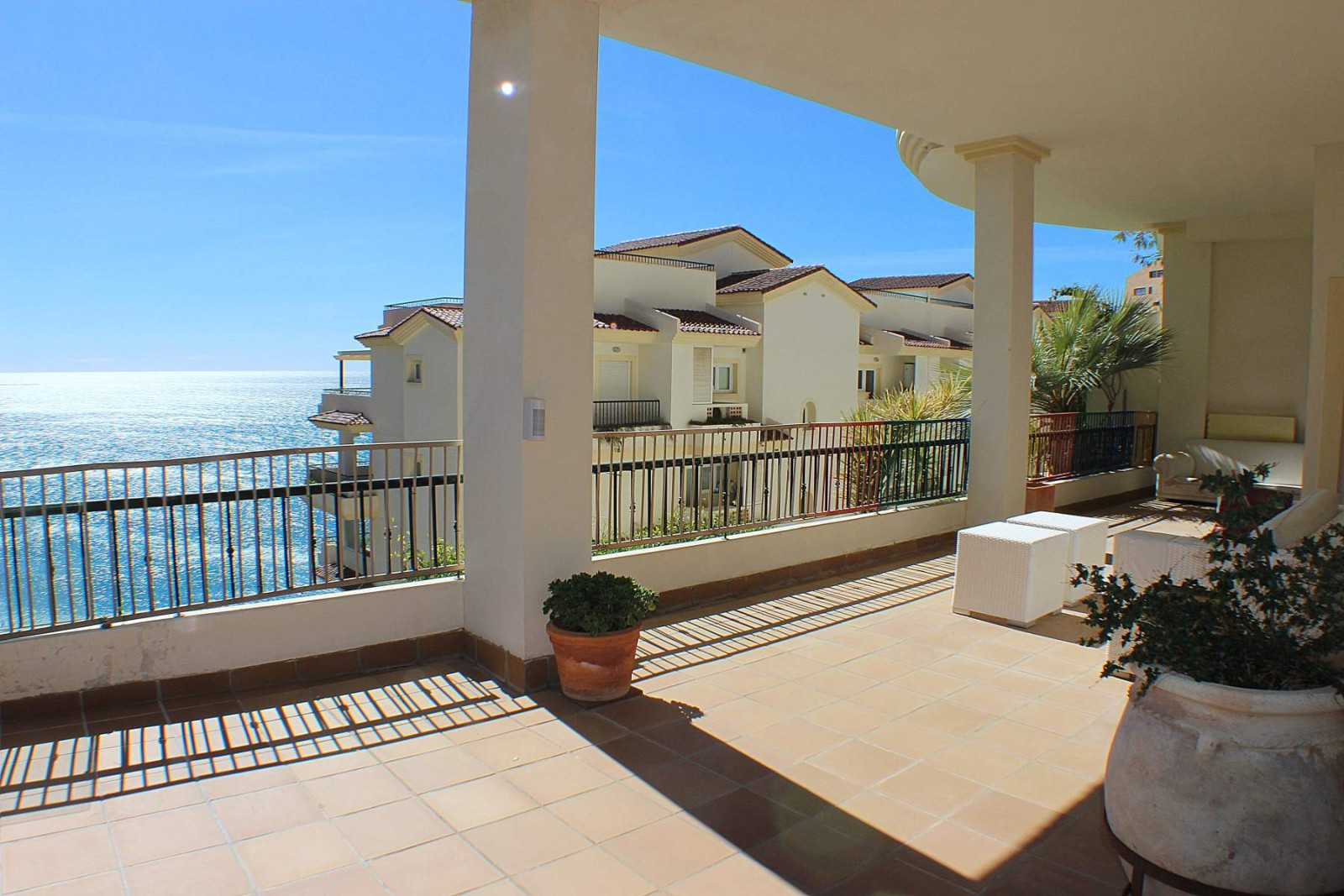 1st line apartment in Mascarat